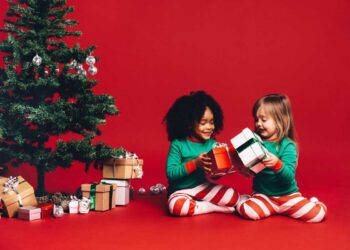 Per bimbi si avvicina notte dei regali di Natale, dal pediatria i consigli per creare magia