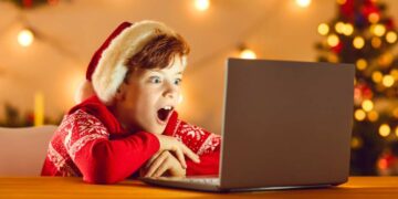 Come vestire i bambini per Natale: suggerimenti e tendenze