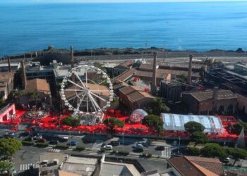 Christmas Town 2025: Il villaggio di natale più grande del sud Italia riaccende le ciminiere e la speranza della città