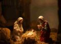 L’Arte nel soggiorno: Guida passo dopo passo per un presepe incantevole