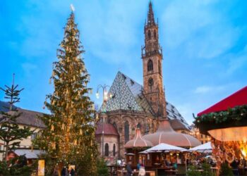 Bolzano e la Magia del Natale: Guida al Mercatino più affascinante d’Italia